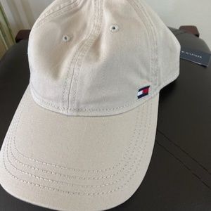 Tommy Hilfiger, Stone